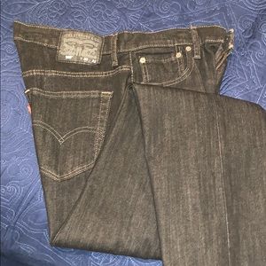 569 Levi Jeans